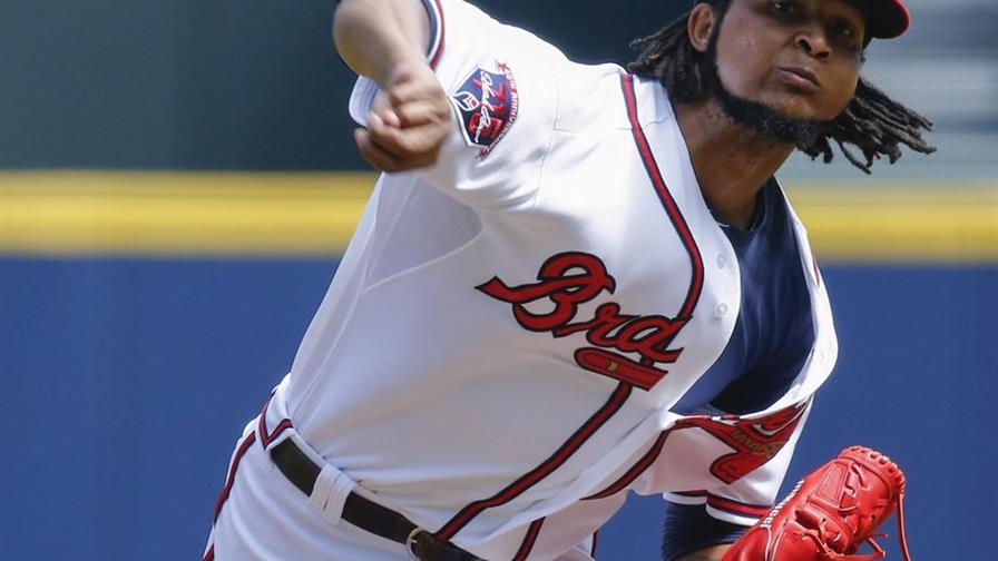 Los Bravos de Atlanta vencen 7-4 a Filis; ganó el dominicano Ervin Santana