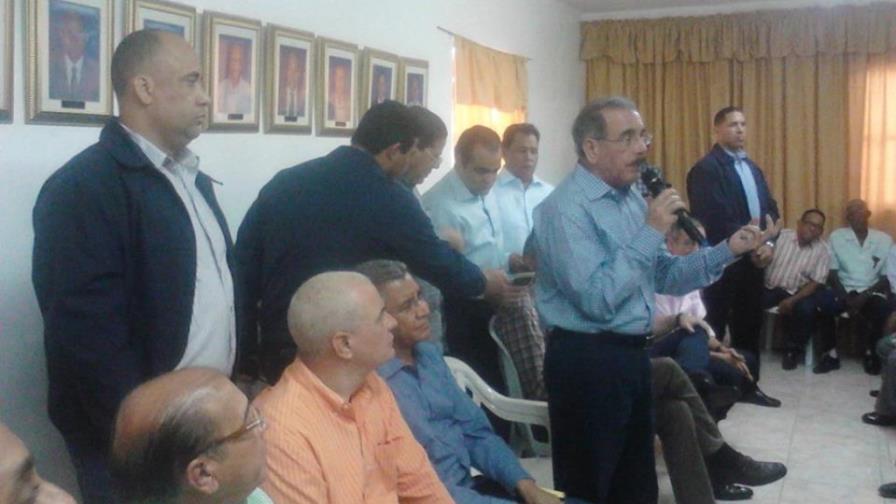 Presidente construirá una empresa chocolatera en HM