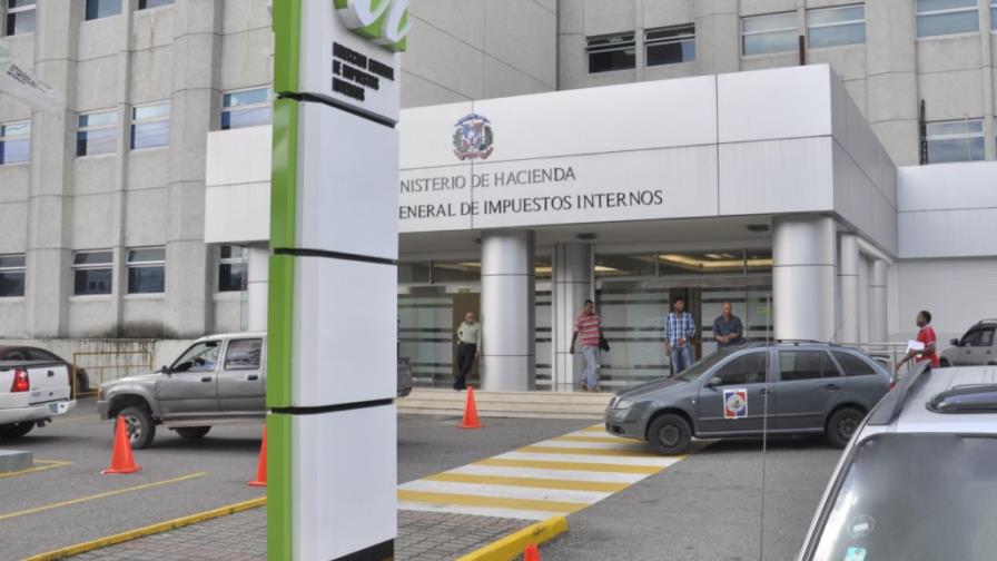 Los comercios sin impresoras fiscales esperan que Danilo dé una prórroga Los comercios sin impresoras fiscales esperan que Danilo dé una prórroga