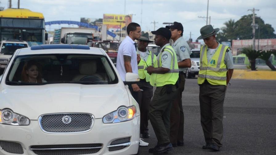 La Amet incauta 800 carros sin marbete