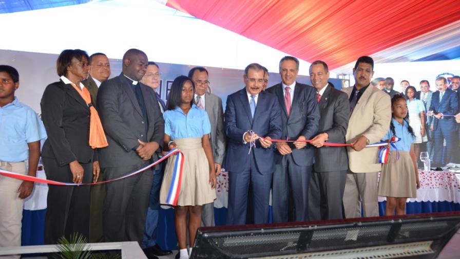 Danilo Medina entrega cuatro nuevas escuelas en Hato Mayor