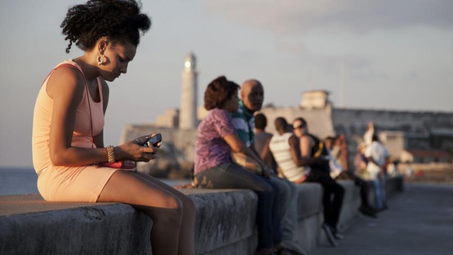 Cuba insta a EEUU a cesar acciones ilegales en respuesta a twitter cubano