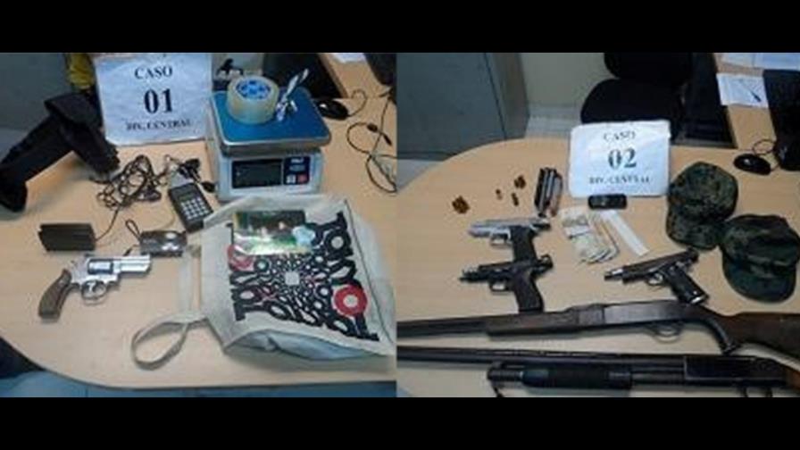 DNCD ocupa pertrechos militares y cocaína en dos residencias de El Millón DNCD ocupa pertrechos militares y cocaína en dos residencias de El Millón