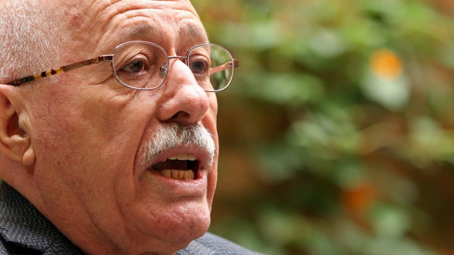 El brasileño Silviano Santiago es galardonado con el premio José Donoso 2014