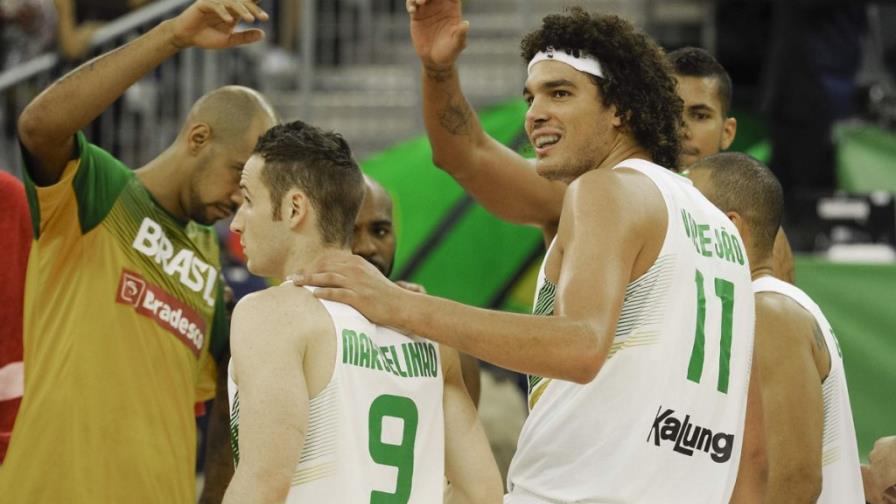 Brasil pone a Egipto en su sitio: Le gana 128-66 en el Mundial de Baloncesto