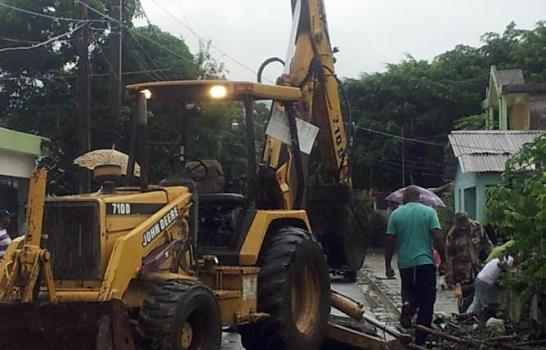 Lluvias dejan un muerto y un herido e inundan cientos de viviendas en el Cibao