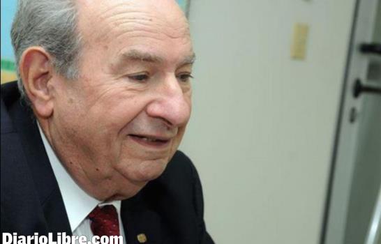Velarán hoy a Poppy Bermúdez en la parroquia de Politécnico Velarán hoy a Poppy Bermúdez en la parroquia de Politécnico
