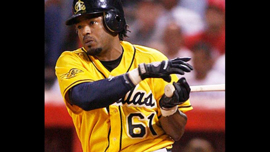 Pelotero de las Águilas sobrevive a choque con un camión