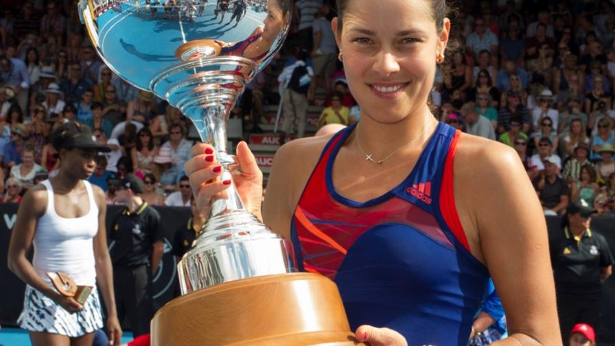 Ana Ivanovic vence a Venus Williams en Auckland