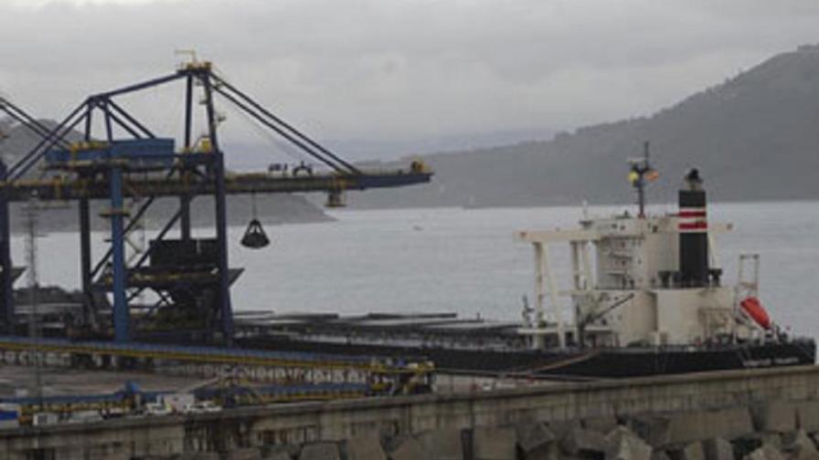 Colombia investigará a cuatro empresas por incumplir cargue directo de carbón