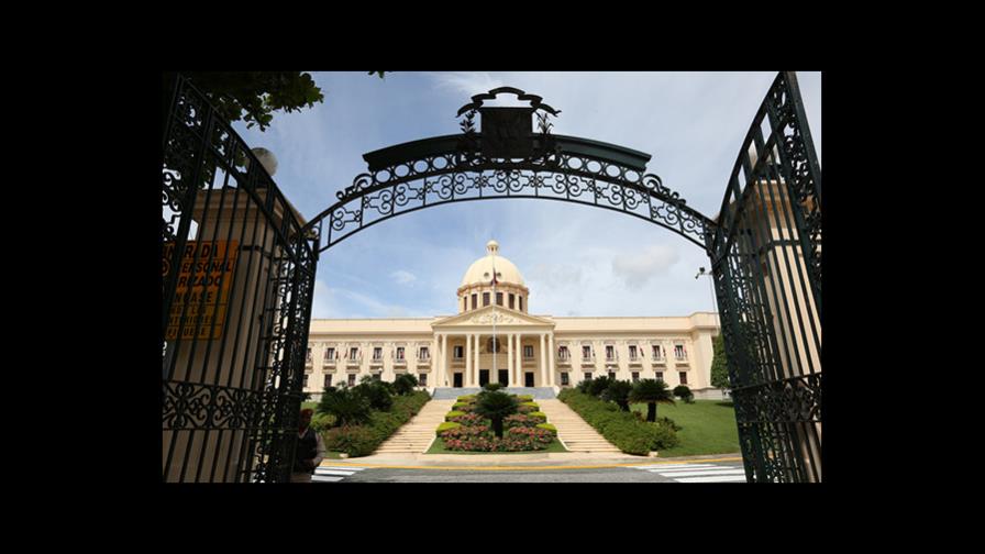 El Gobierno estima que en 14 meses regularizará extranjeros ilegales El Gobierno estima que en 14 meses regularizará extranjeros ilegales