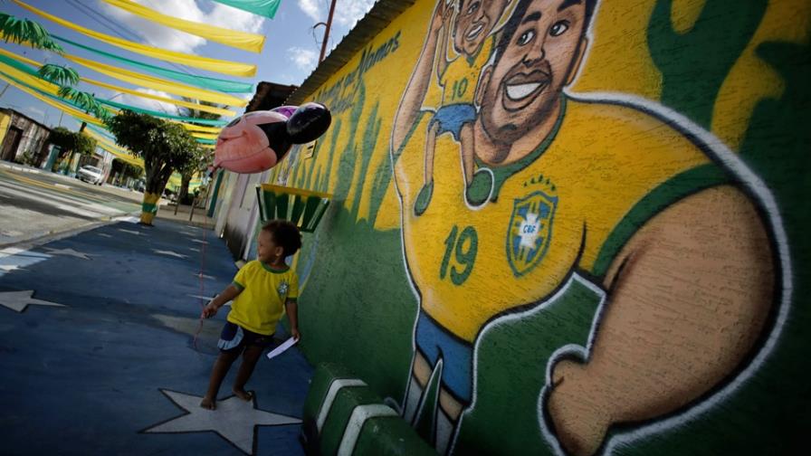 Identifican objetos prohibidos de entrar a los estadios del Mundial de Fútbol