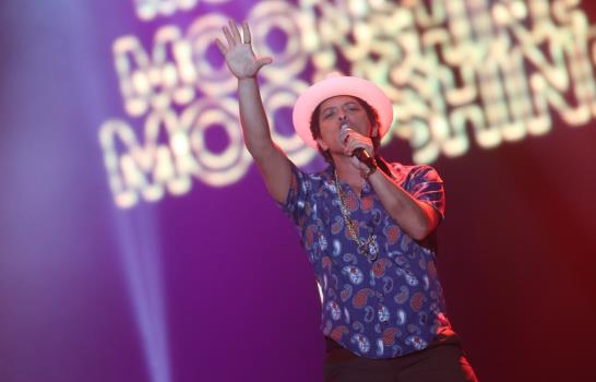 Bruno Mars corona segunda entrega del Festival Presidente