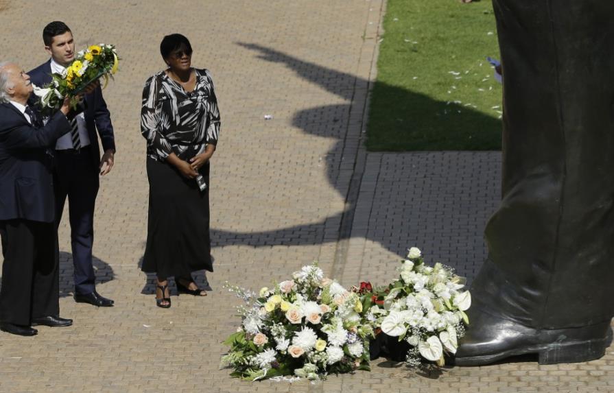 Sudáfrica conmemora primer aniversario de la muerte de Mandela