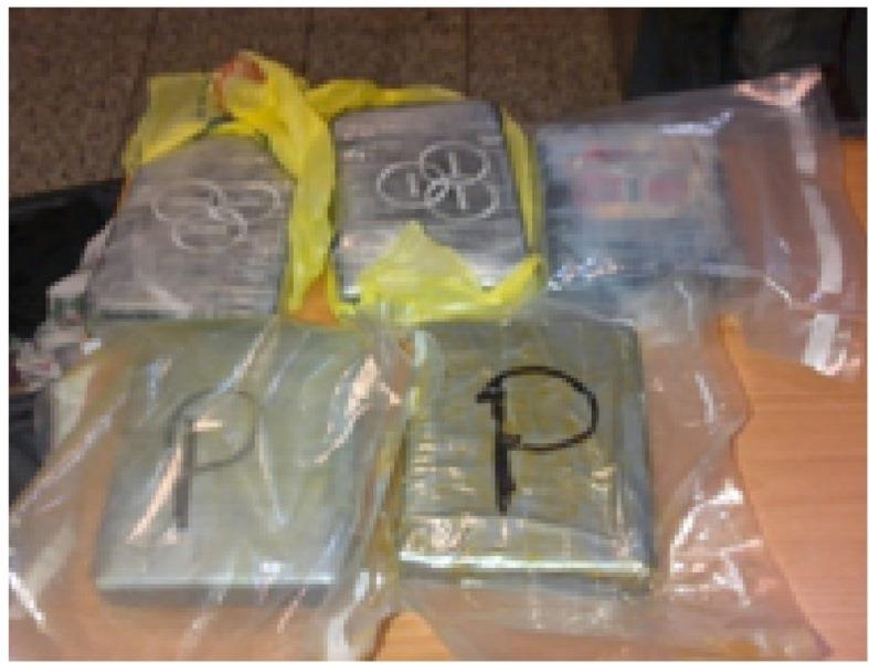 DNCD ocupa maleta con droga abandonada en aeropuerto