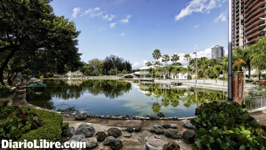 Empresa cobra RD$2,000 por sesión de fotos en el área del lago del Parque Mirador Sur Empresa cobra RD$2,000 por sesión de fotos en el área del lago del Parque Mirador Sur