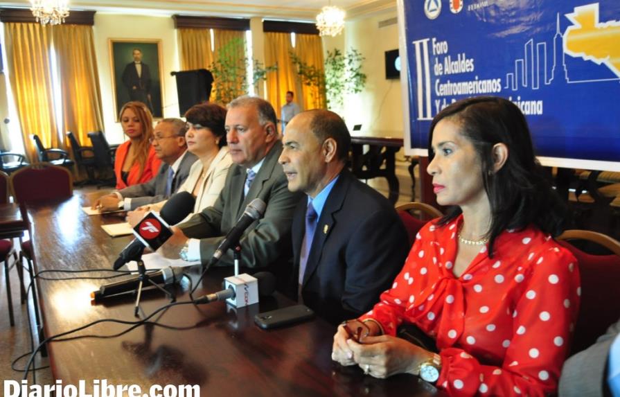 Foro de alcaldes de Centroamérica y del Caribe, en Santiago