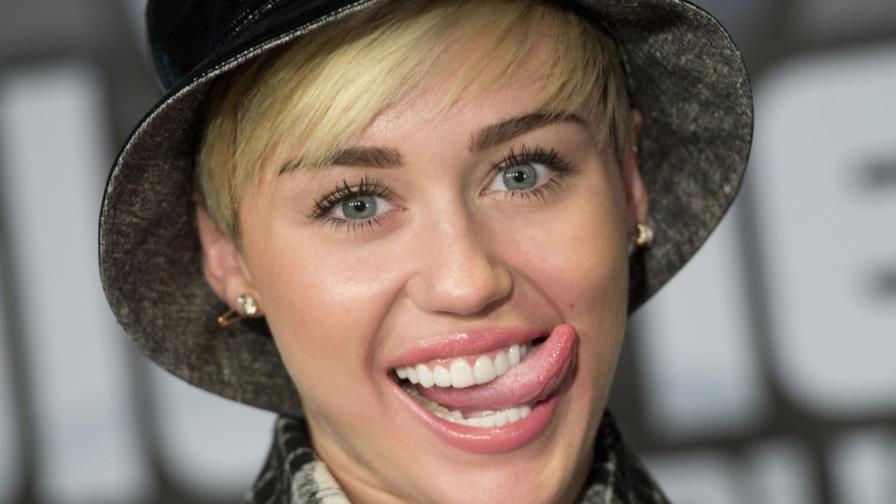 Miley Cyrus niega que una sobredosis interrumpiera su gira