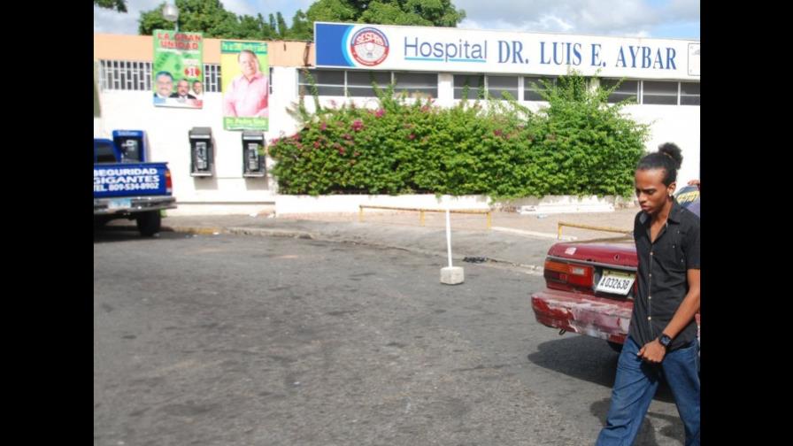Designan nuevo director en hospital Luis Eduardo Aybar; cancelarán varios empleados por falsa crisis