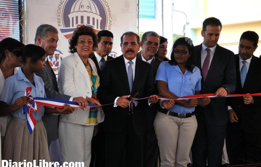 Danilo inaugura nueve escuelas en Puerto Plata