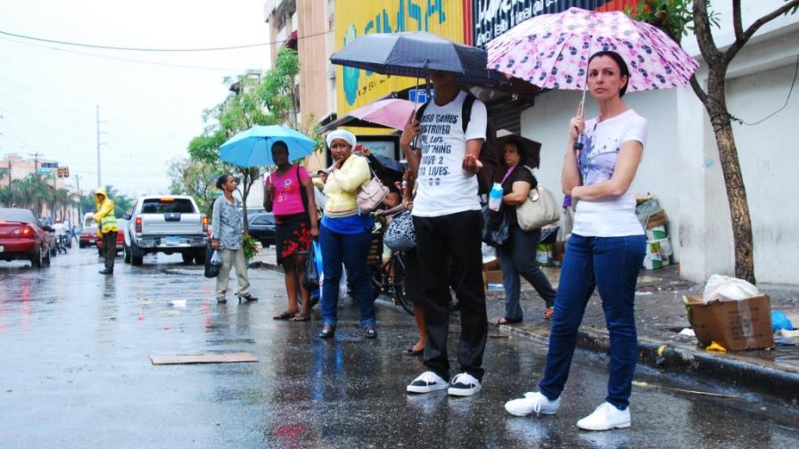 Los efectos de una onda tropical continuarían las lluvias Los efectos de una onda tropical continuarían las lluvias