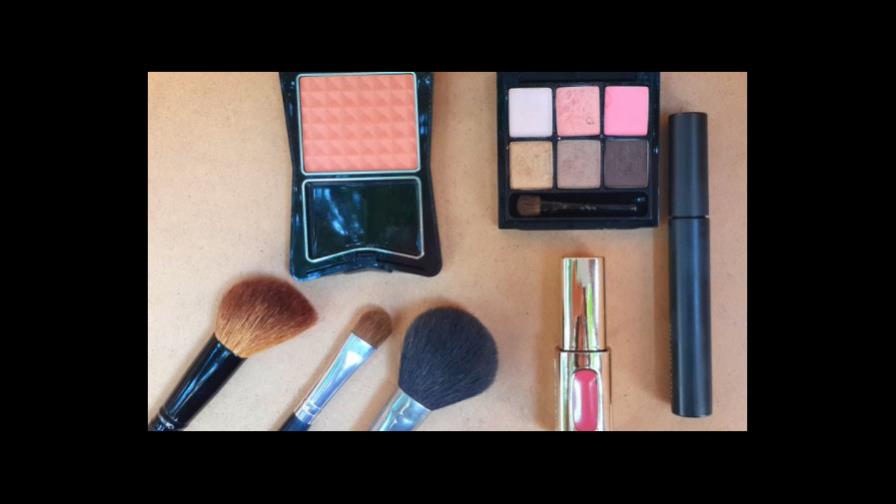 Maquillarse mejora la salud de las mujeres mayores, según estudios nipones Maquillarse mejora la salud de las mujeres mayores, según estudios nipones