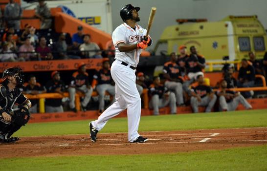 Gigantes ganan y escalan la 1ra posición del torneo de béisbol de República Dominicana