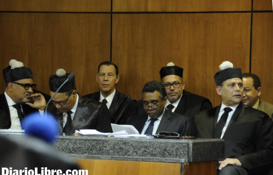 Juez ordena que la Procuraduría ponga pruebas a disposición de Félix Bautista