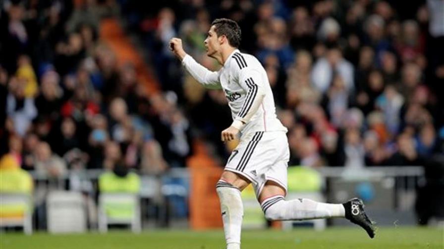 Cristiano Ronaldo anota tres gol y el Real Madrid hilvana 18 victorias