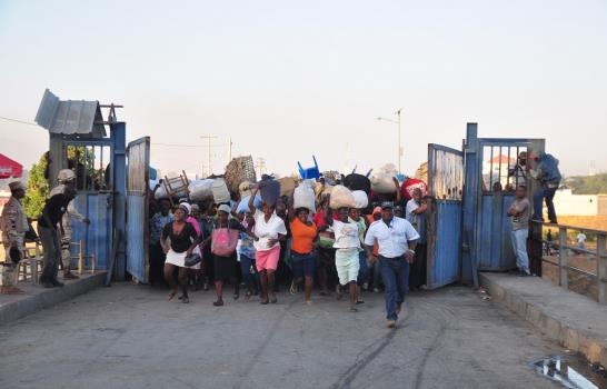 Haitianos comienzan a regresar tras vacaciones navideñas