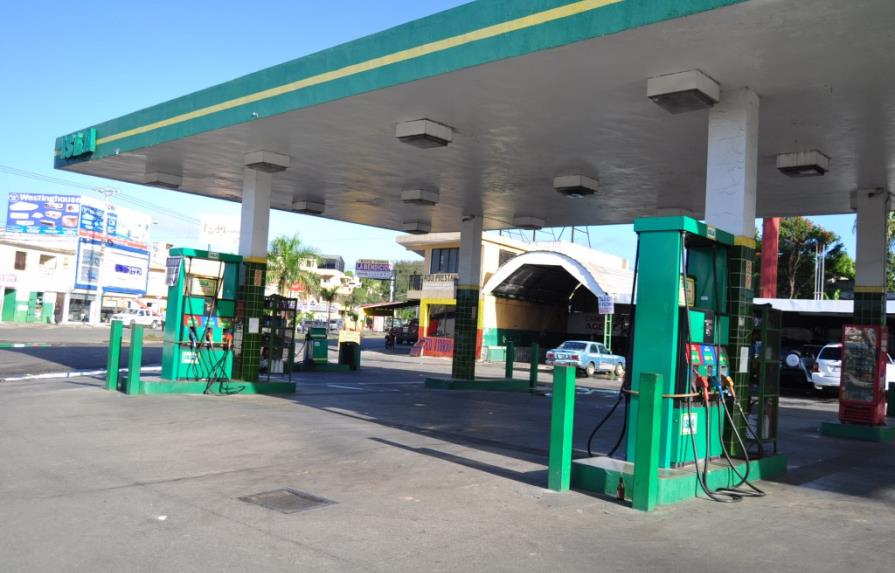 Precios de los combustibles aumentan entre RD$1. 40 y RD$2. 70