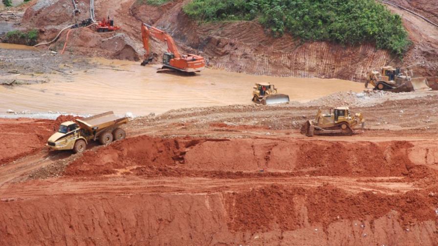 Las exportaciones de oro y plata crecen 49.5%, y el resto sólo 1.2%