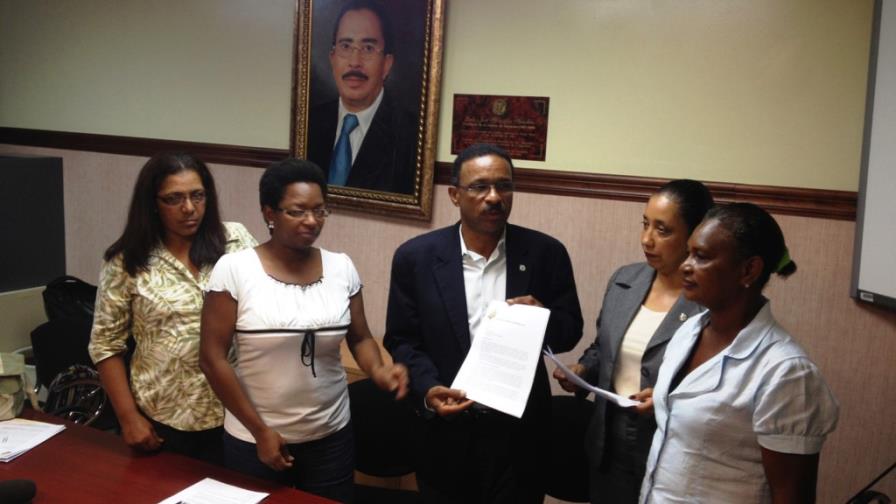 Demandan ley de semillas sea debatida en vistas públicas