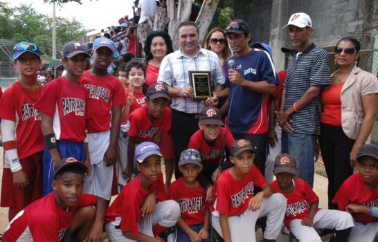 Los Vecinitos ganaron el torneo de Santo Domingo Este