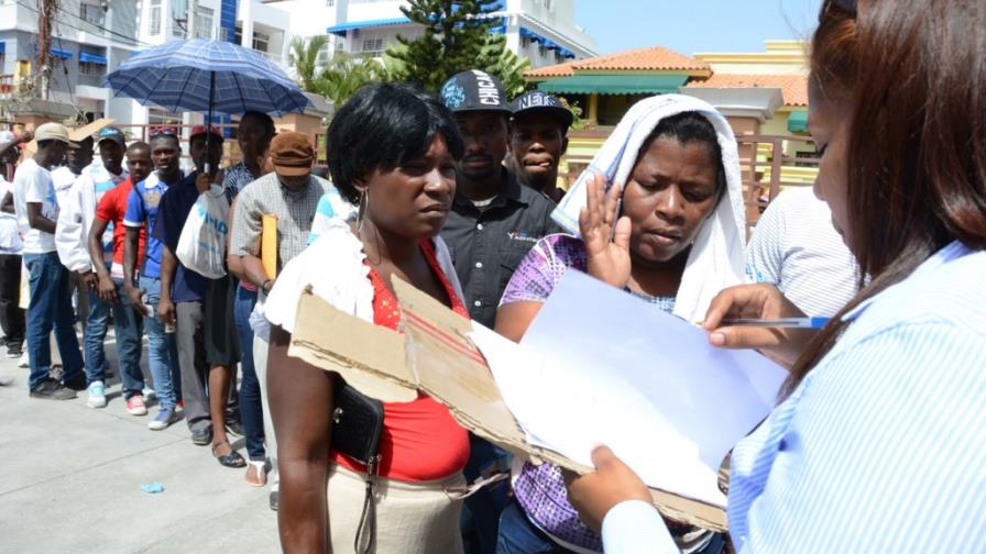 El proyecto de reglamento de la Ley 169-14 genera reacción