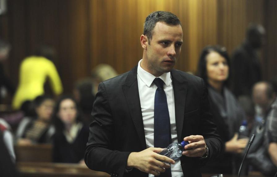 Defensa de Oscar Pistorius presenta último testigo