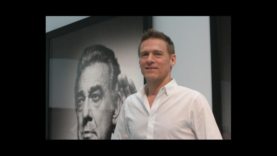 Bryan Adams versiona clásicos de los años 50 a los 70 en Track of my years