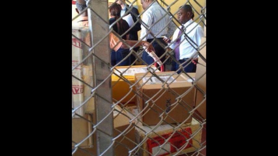 Aduanas interviene couriers en aeropuerto Las Américas; ASODEC dice es retaliación Aduanas interviene couriers en aeropuerto Las Américas; ASODEC dice es retaliación