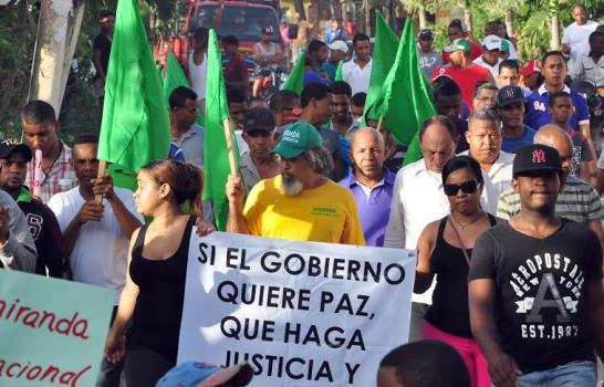 Marchan en reclamo de obras para Moca
