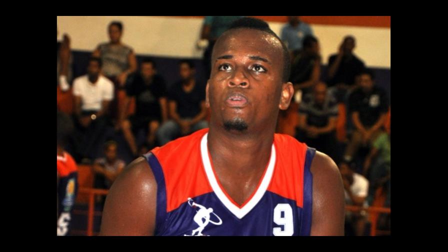 Muere de un infarto el baloncetista Kendry Lebrón