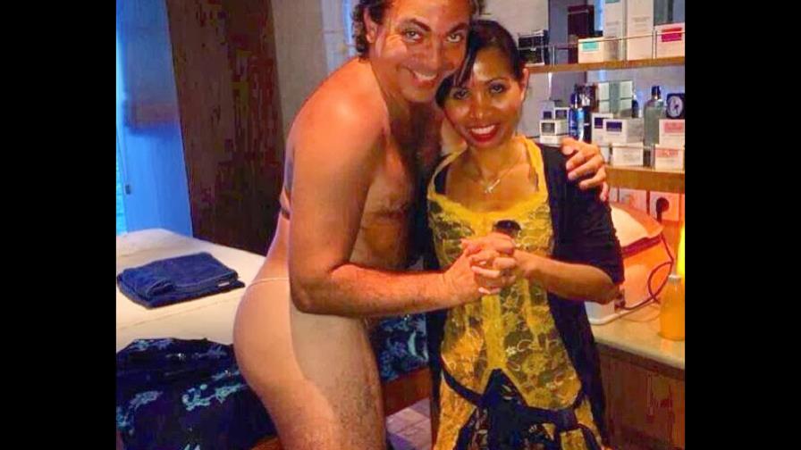 Cristian Castro se exhibe desnudo en Twitter