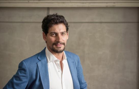 Adrián Mas: Despertar es un thriller medio policíaco y tiene matices muy interesantes. Adrián Mas: Despertar es un thriller medio policíaco y tiene matices muy interesantes.