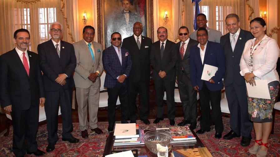 Danilo y grupo de artistas acuerdan acciones para rescatar el merengue