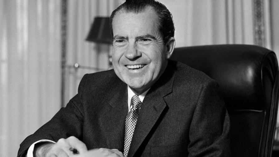 Nixon regresa... al menos en Twitter