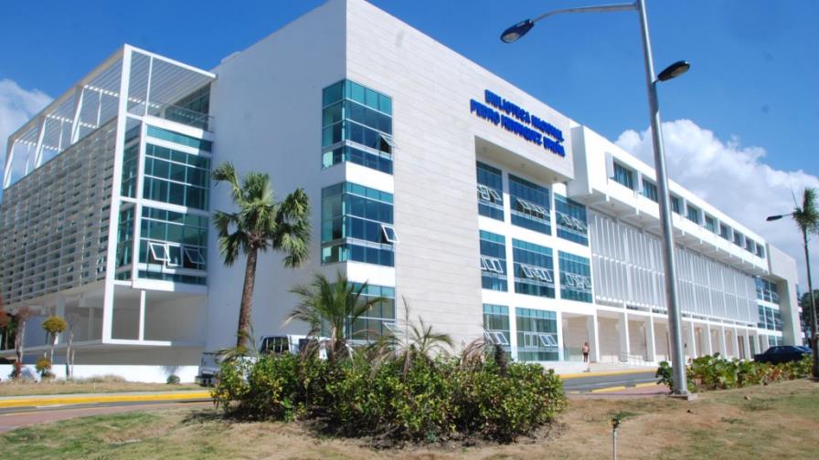 Cierran Biblioteca Nacional por proceso de fumigación