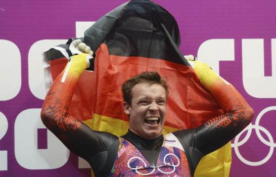 Alemán Félix Loch revalida el oro y el italiano Zoeggeler entra en la leyenda