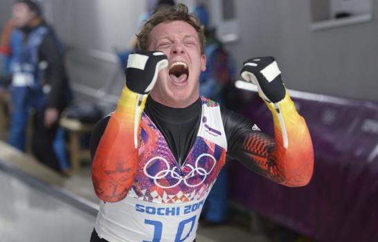 Alemán Félix Loch revalida el oro y el italiano Zoeggeler entra en la leyenda