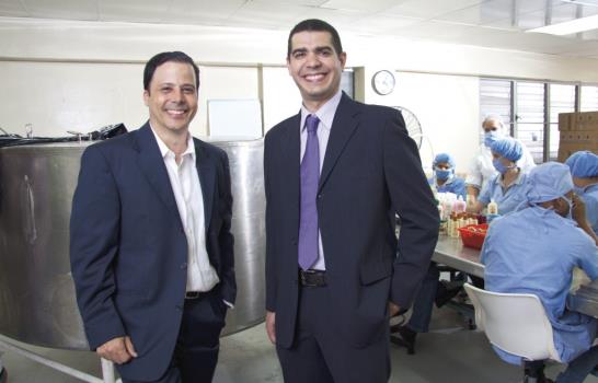 Detrás del moño bonito