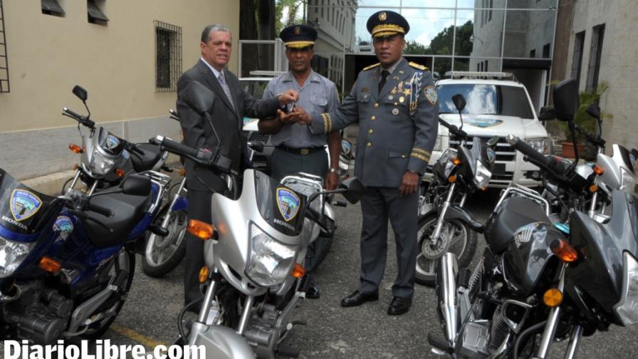 Más agentes y equipos para vigilar las escuelas