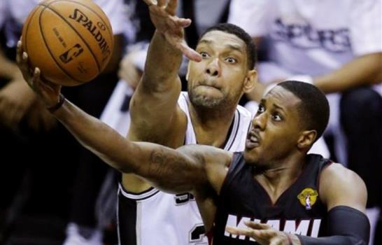 El Heat de Miami empata serie ante Spurs de San Antonio de la mano de LeBron James